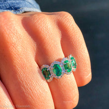 Load image into Gallery viewer, Wachler Emerald Halo Band