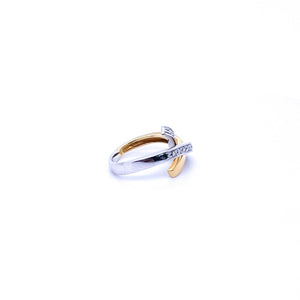 Vintage Abstract Design 18kt Two-Tone Ring with Diamonds