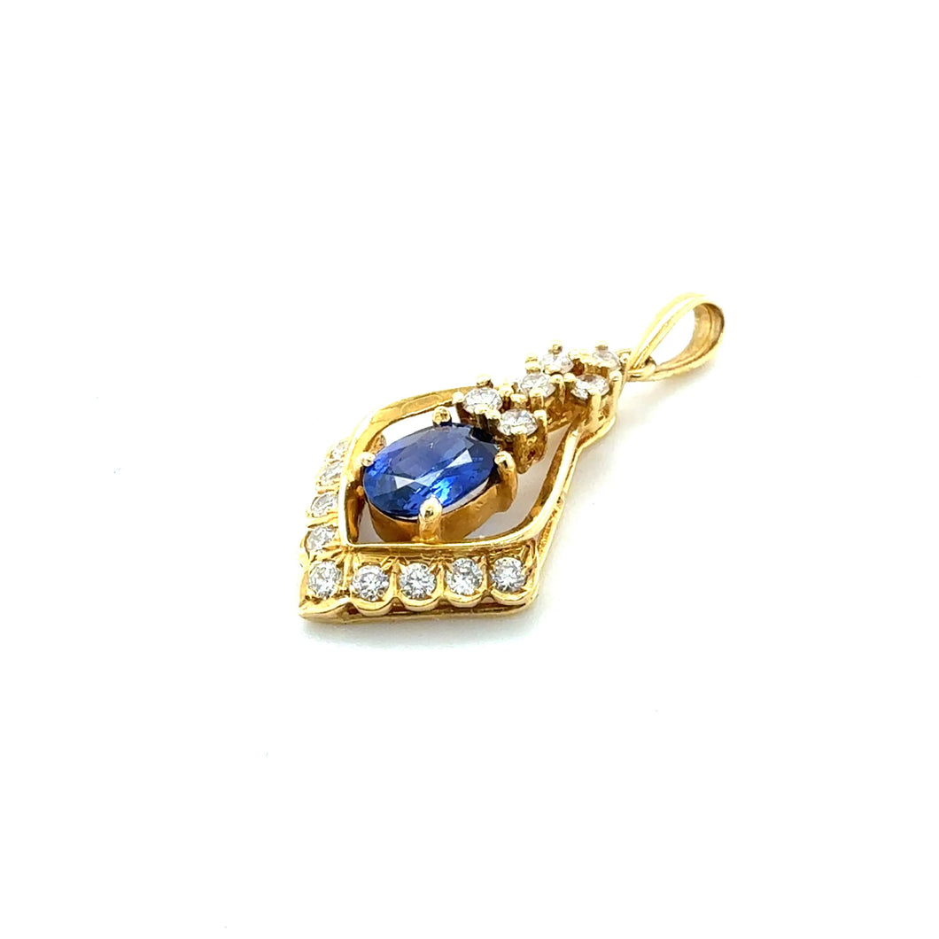 18k Yellow Gold Oval Sapphire Pendant with 15 Diamonds