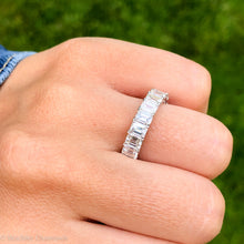 Load image into Gallery viewer, Wachler Emerald Cut Band 5 CT